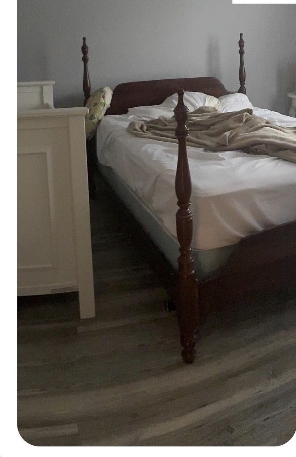 Bedroom - before